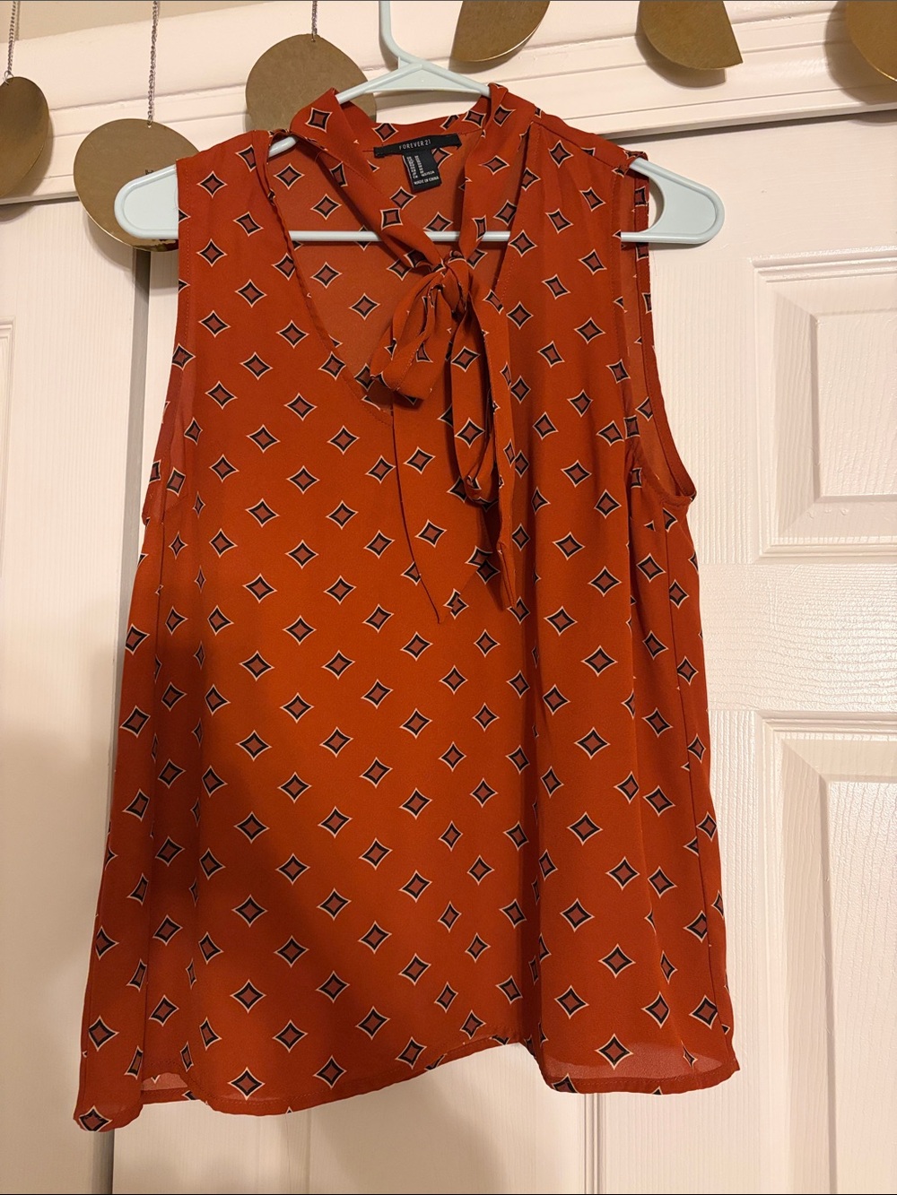 Sleeveless Tie-Neck Geometric Print Top - Rust